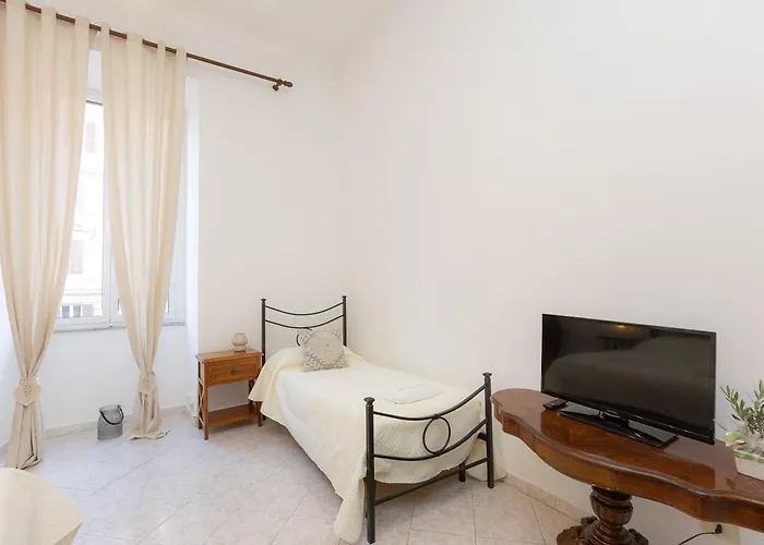 Apartamento Pietroburgo By In *